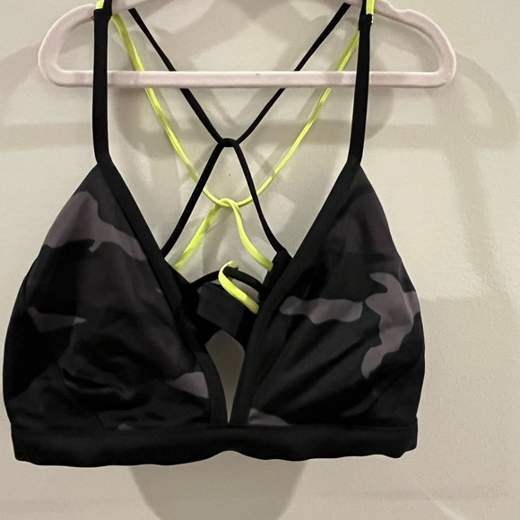 Athleta Black and Gray Camo Bikini Set - Picture 2 of 10